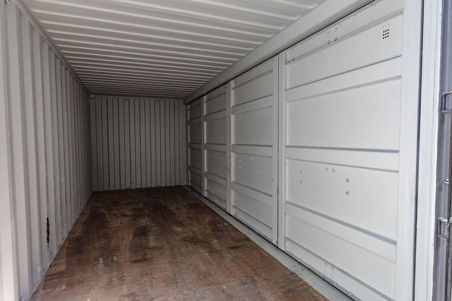 CM20-open-side-container-interior_c07764fc-3222-4608-af86-087c1afddade_1024x1024@2x